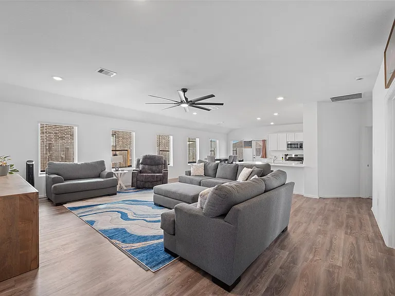 237 Augustine Way — Photo 6