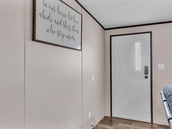 5th image of 1730 Vista Pl