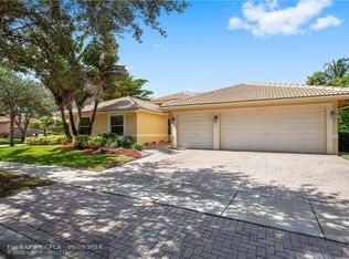3701 Oak Ridge Ln, Weston, FL 33331
