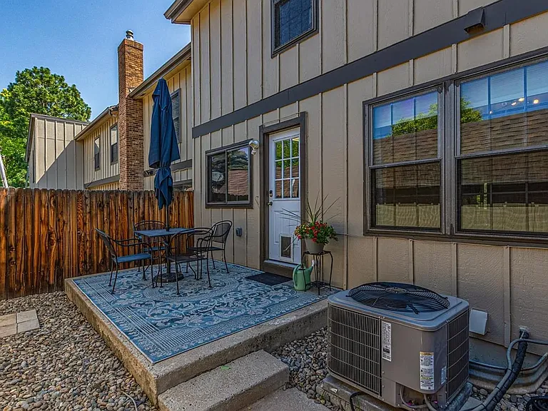 8039 E Phillips Cir — Photo 33