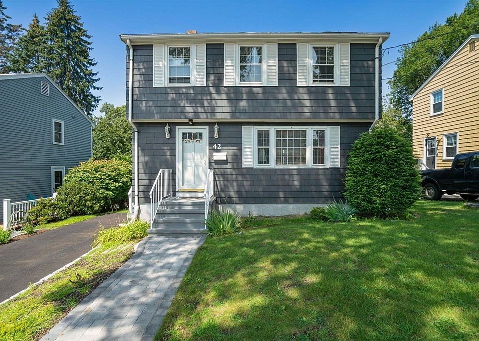 1st image of 42 Rockland Ave