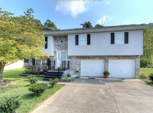 21 Oakmont Dr #A, Saint Albans, WV 25177