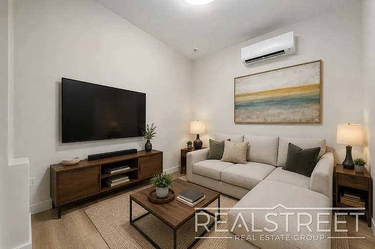 463 Dekalb Ave #1B — Photo 4