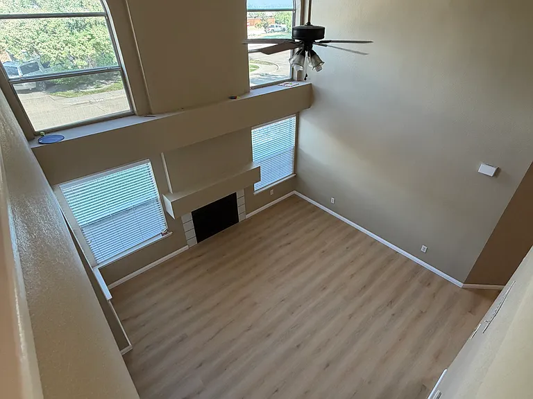 705 Cimarron Trl — Photo 6