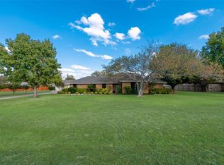 142 Mabry Ln, Red Oak, TX 75154