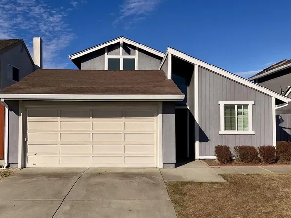 424 Brighton St, Salinas, CA 93907