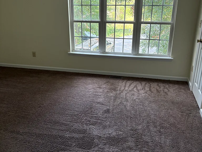 1027 Bonham Ave — Photo 8