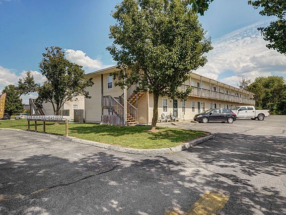 4th image of 420 Britt Ln #4905e14c1