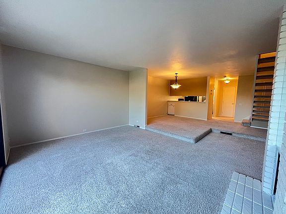2nd image of 2254 Woodside Ln Unit 3