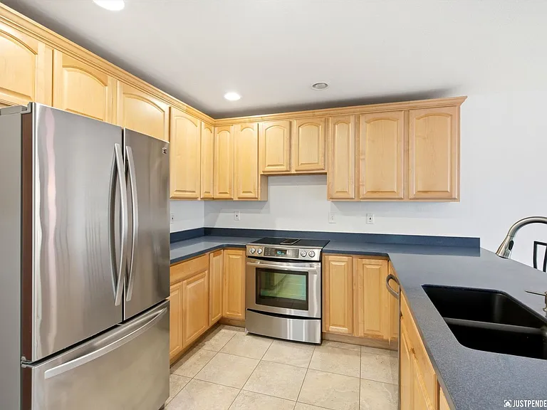 18625 S Lowrie Loop — Photo 8