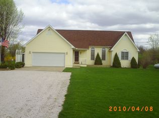 141 E Miller Rd, Edelstein, IL 61526