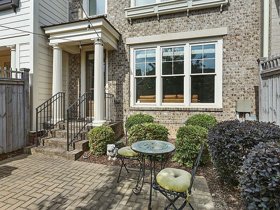 3rd image of 6092 Holly Park Ln SE