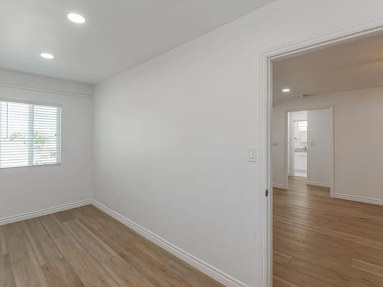 1X-16724 16730 Crenshaw Blvd — Photo 27