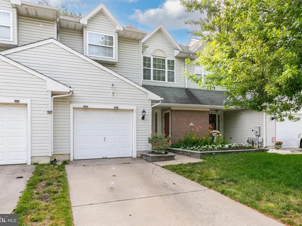 11 Kimberly Dr, Runnemede, NJ 08078