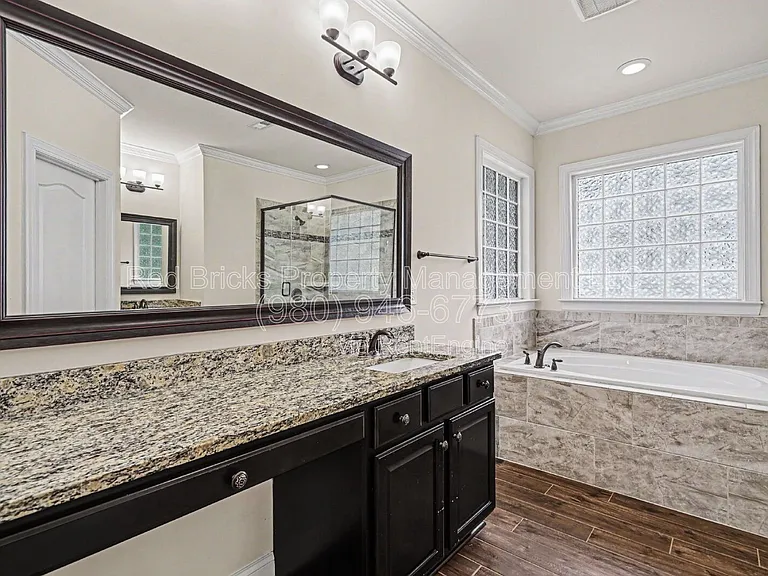 655 Brookhaven Dr — Photo 23