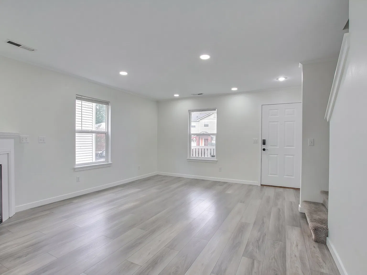 4 bed, 2064 sqft, $3,200 — Photo 4