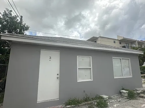 530 NW 13th Ave #4 Photo 1