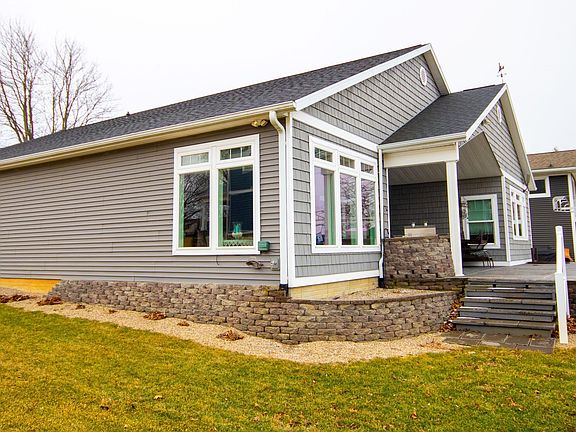 4th image of 172 Hawthorne Dr