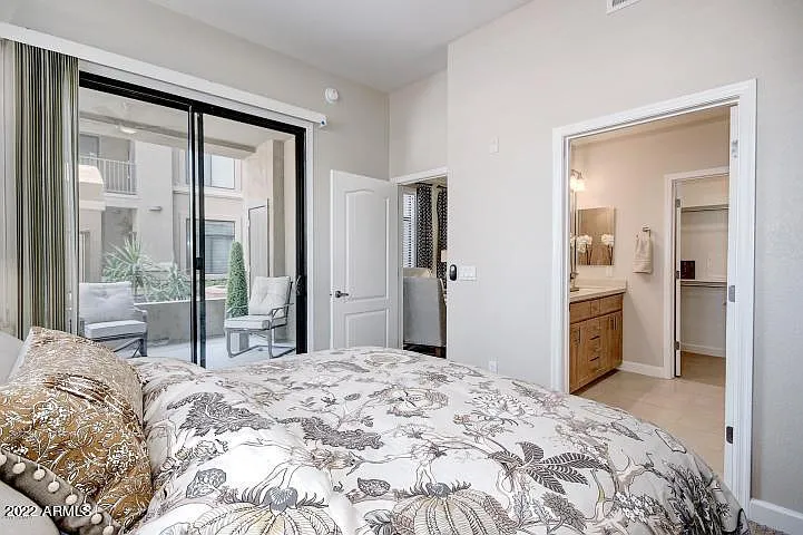 2 bed, 2.0 bath, 1115 sqft, $2,100 — Photo 4