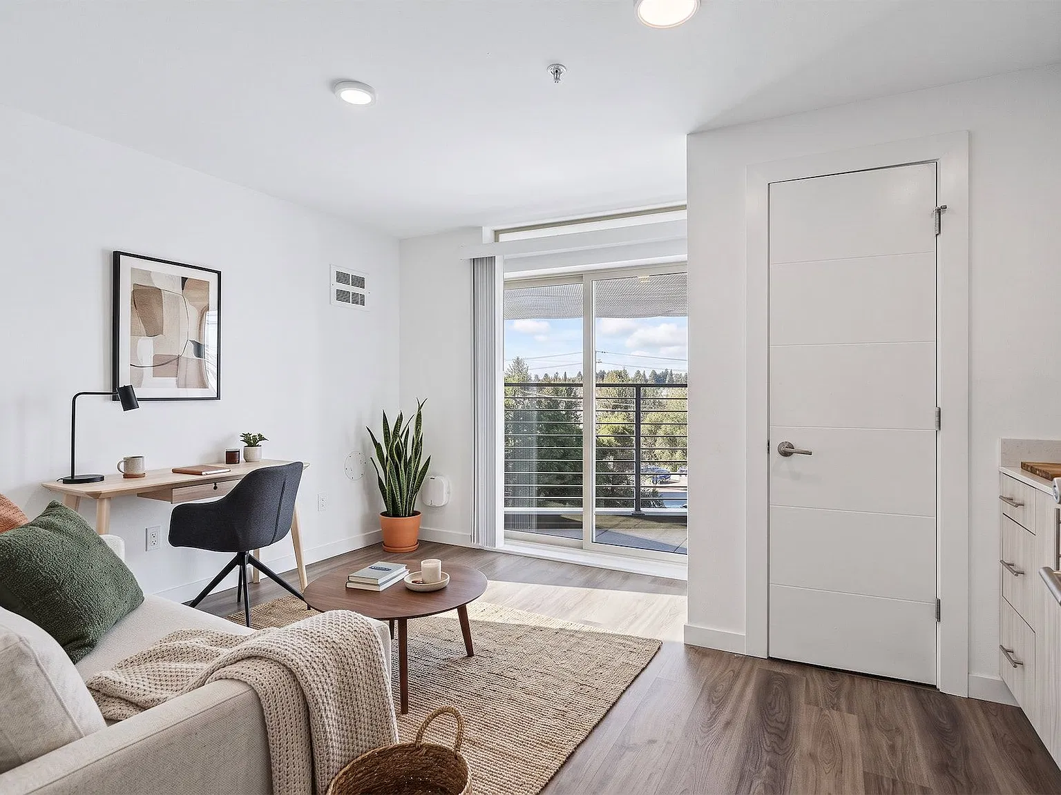 Odessa Apartments — Photo 3