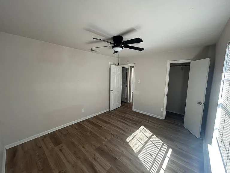 Sunny Terrace Seagoville — Photo 9
