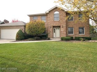 22090 Heritage Dr, Frankfort, IL 60423