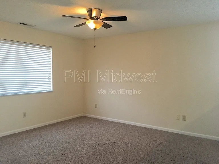 736 Pine Lake Dr — Photo 19