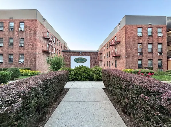 215-37 48th Ave #2B, Bayside, NY 11361