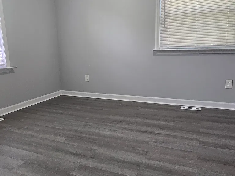 1107 Meadow St S — Photo 15