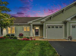 1712 S Trillium Cir, Zeeland, MI 49464