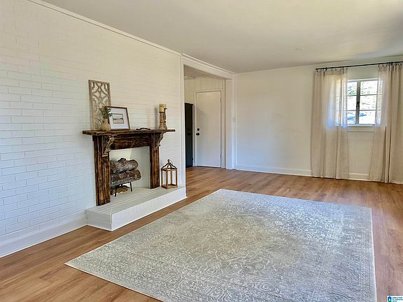 3rd image of 1236 Frances St