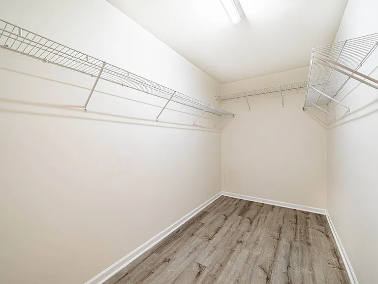718 Delta Downs Dr — Photo 30