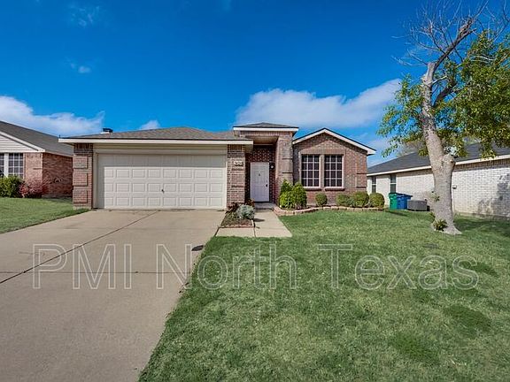 2nd image of 5424 Comanche Wells Dr