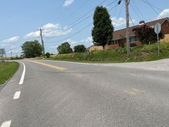 Exterior Neighborhood (street photo)