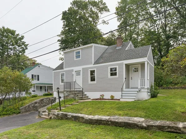 4 Glen Avenue, Cape Elizabeth, ME 04107