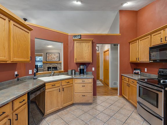 5th image of 2662 N Wuthering Hills Dr