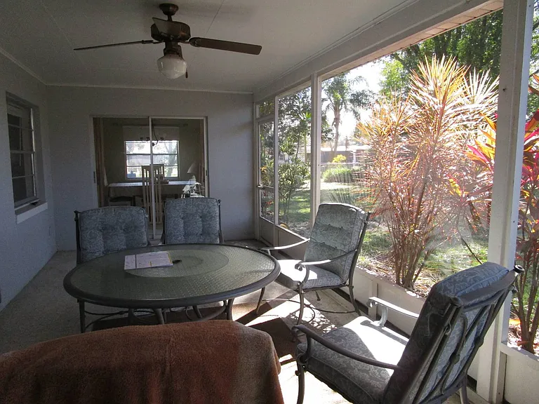 2641 Greenacre Dr — Photo 10