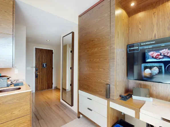 246 Spring Street image 5 of 16