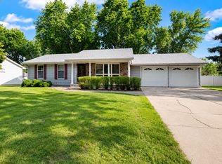 410 21st Ave NE, Aberdeen, SD 57401