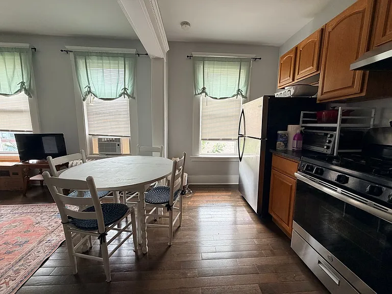 165 Park St — Photo 11