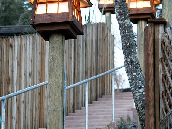 soft outdoor lighting
