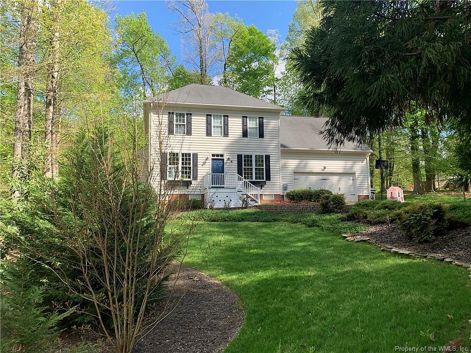 1st image of 6 Braddock Ct