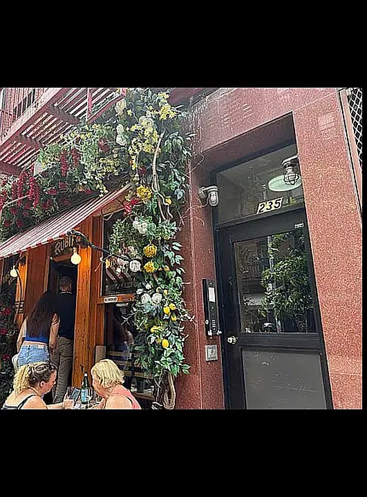 235 Mulberry St #7