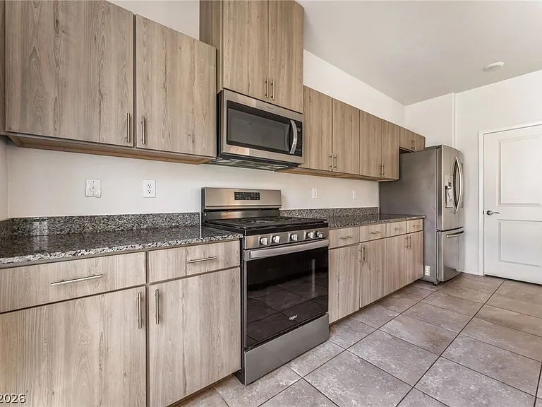 3803 Berenices Ave — Photo 7