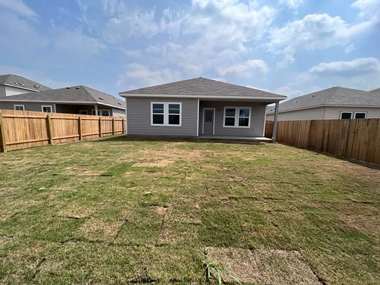 130 Rubrum Rd — Photo 20