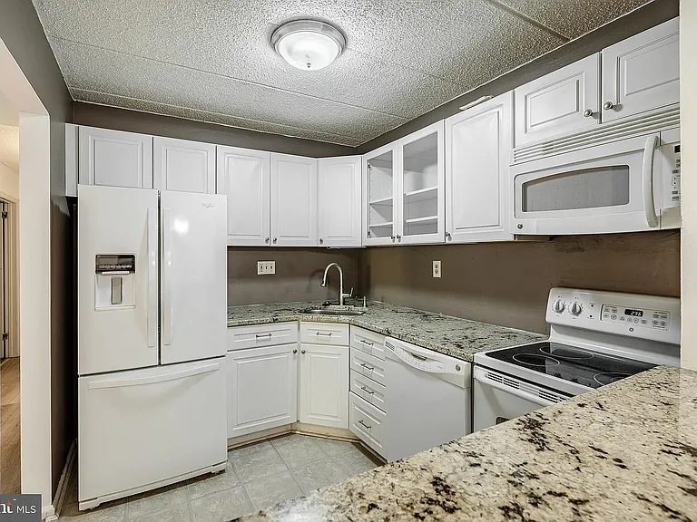 62 Le Forge Ct — Photo 15