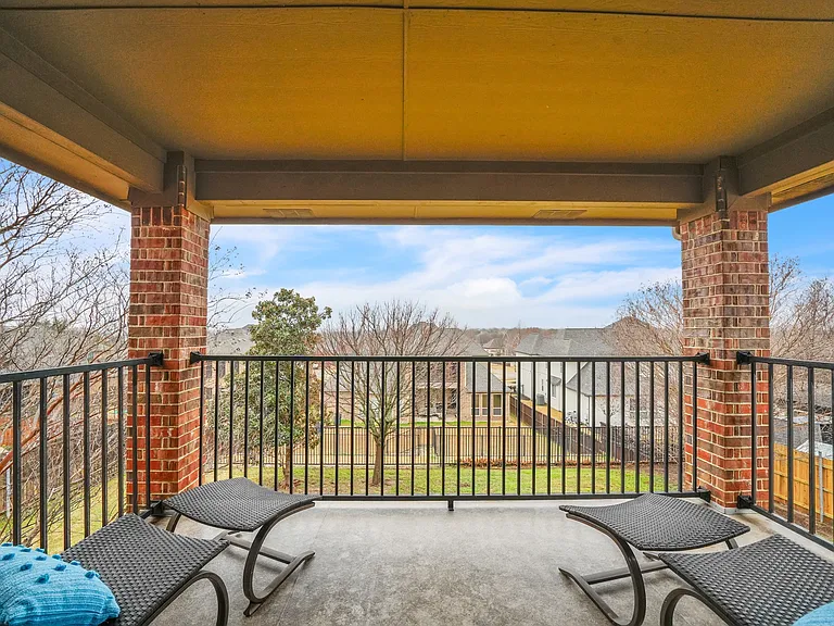 5048 Exposition Way — Photo 3