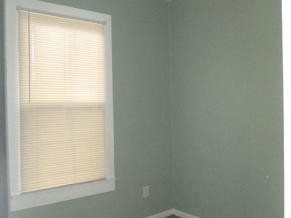 5th image of 615 Seaman Pl
