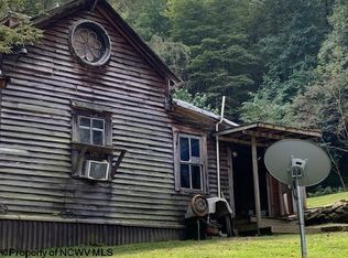 390 Potts Run Rd, Hacker Valley, WV 26222