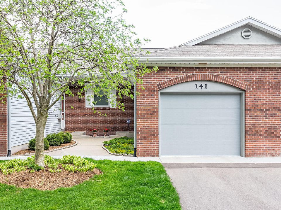 1st image of 141 Laurelwood Ct SW